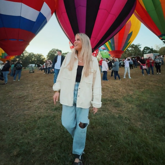 Meet your Posher, Elizabeth - Picture 4 of 5